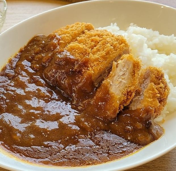MASAKAカツカレー(サラダ付き)