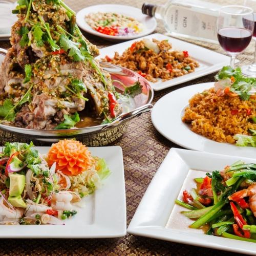 以我们引以为豪的泰国美食为特色的豪华课程！还提供无限量畅饮课程！