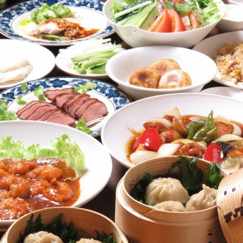 You can enjoy authentic Chinese in a course with all you can drink ♪