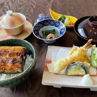 Mini eel meal 4000 yen + 500 yen on weekends, holidays and at night