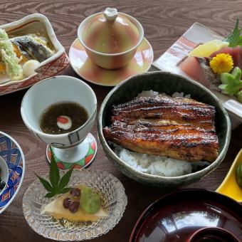 Seasonal eel meal 5000 yen + 500 yen on weekends, holidays and at night