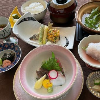 [Saturdays, Sundays, and holidays only] Small butterfly meal