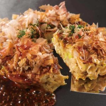 A full course where you can enjoy okonomiyaki and yakisoba, 8 dishes in total, with 2 hours of all-you-can-drink, for 3,500 yen