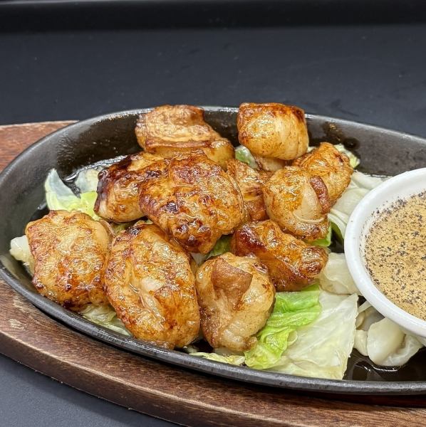 【名物たれ焼き】一押しの鉄板牛もつホルモン焼き