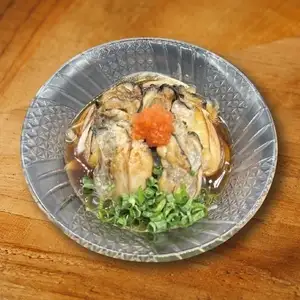 烤生蠔佐大量日式高湯柚子醋