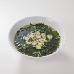 わかめスープ