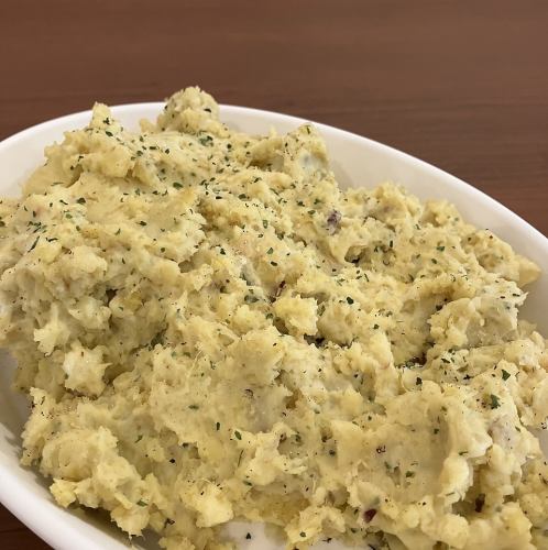さつまいものカレーアンチョビポテトサラダ