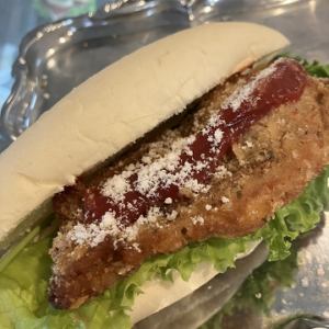 コートレッタ（カツレツサンド）