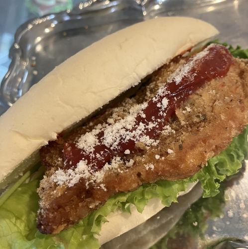 コートレッタ（カツレツサンド）