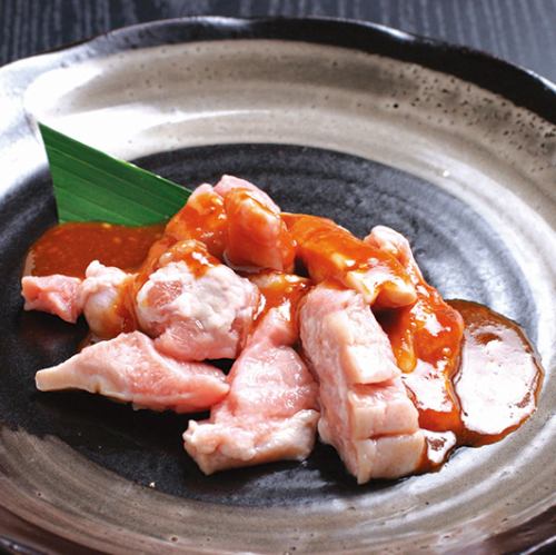 ハツ(心臓)/リップ(唇)/タンもと(喉部)/ハナハナ(鼻)(塩)/とろホル(小腸(脂))　各