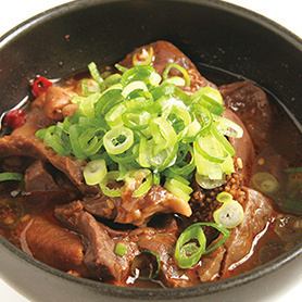 【数量限定】もつ煮込み　赤(味噌)or白(関西だし)　各