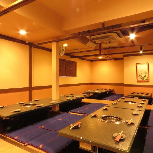 [2nd floor: Private banquet for up to 78 people OK!] Ideal for various banquets such as New Year party and welcome and farewell party.On the second floor, up to 48 people can dig a kotatsu banquet.Transform into 24 people x 2 rooms with partitions ☆ You can relax in a spacious area.