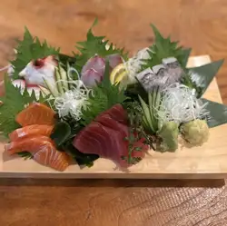 お刺身盛り合わせ