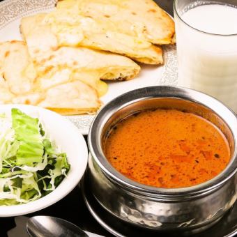 【ランチ限定】チーズやガーリックナンも選べる★お好きなカレーとナン ♪Iセット 1300円(税込）