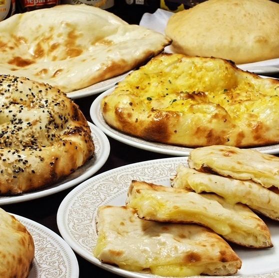焼き立てナン各種　300円