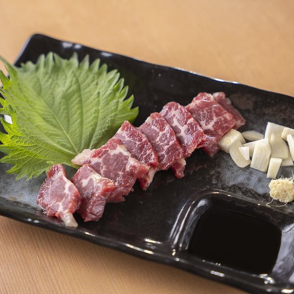 【熊本直送】≪新鮮！霜降り馬刺し≫2398円(税込)