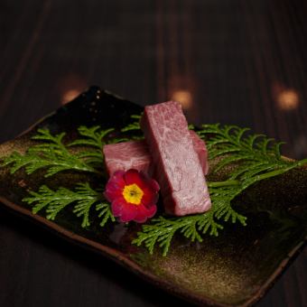 [Kitashinchi Course, May/June only] 8 dishes in total ★ 13,200 yen (tax included) Recommended for women who want to enjoy a variety of meats