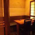 [Table 2 ~ 4 seats x 5 tables] Because it is a quiet space in the basement, you can enjoy meals such as authentic buckwheat noodles in a calm shop where you can relax like a hideaway away from the hustle and bustle of the city.Although it is a seat for small groups, the table layout can be changed, so it can be used for various banquets such as a year-end party and farewell party for 4 to 18 people.