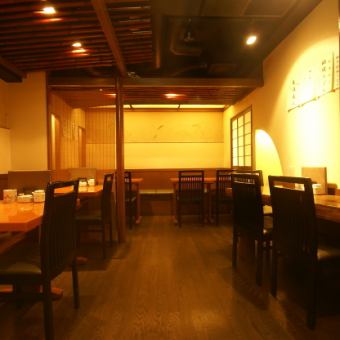 [Chartered-up to 25 people accepted] "Bisho" located in a good location on the east exit of Ikebukuro.It is possible to arrange a table, so you can reserve a floor for 18 to 25 people in a calm atmosphere.Great for banquets, meetings and anniversaries.Please feel free to contact us as we will prepare dishes according to your needs, budget, etc.