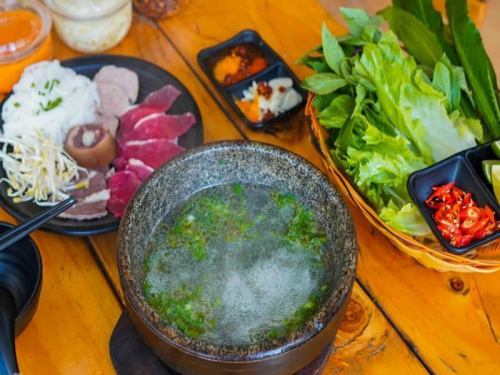 特別牛肉のフォー　（フォー・バットダー）