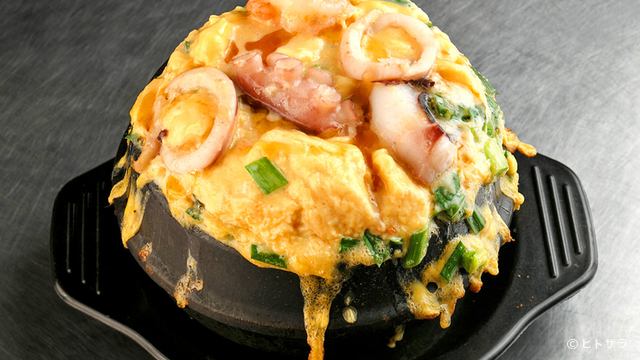 ふわふわの食感で、エビ、イカ、タコなどの海鮮がたっぷり『王様ケランチム』