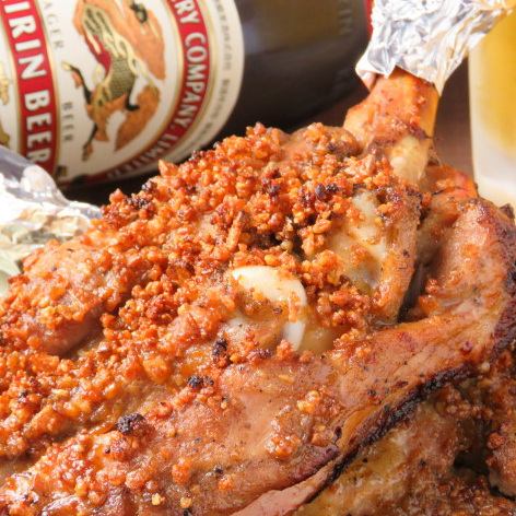 串焼きや骨付鳥などお酒と相性抜群な料理取り揃え！コースでも◎