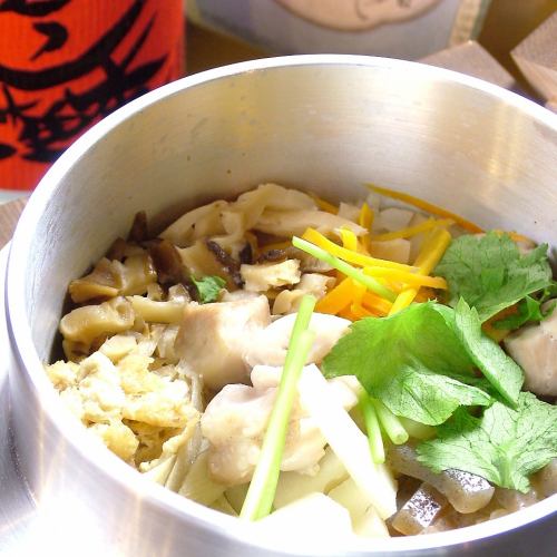 鶏の五目釜飯など全7種類の炊き立ての釜めし