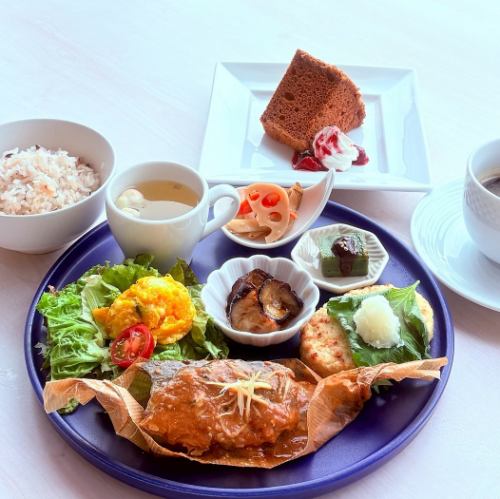 서양 식당의 일본식 plate (미니 스위트 포함)