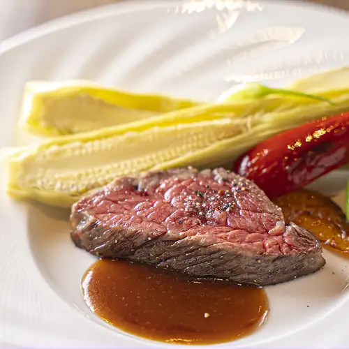 【栞‐SHIORI‐コース】厳選旬食材をつかった月替わりのお料理10品10000円(税込)