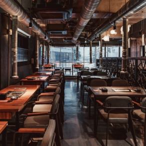 【貸切】着席は78名様、立食は最大100名様までOK!!もちろん貸切もOK!!店内全体を使えば、結婚式の 二次会 や1.5次会、同窓会、会合など様々なシーンに対応!!急な二次会時にもぜひ!!プロジェクター完備なので、宴会を盛り上げられますっ!!