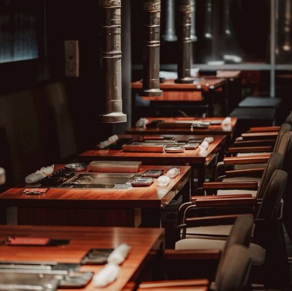 阪急梅田駅から徒歩1分の好立地！！食べ飲み放題コースもご用意しております。自慢のお料理をリーズナブルにお楽しみいただける各種コースでお楽しみください♪梅田での女子会や合コン、誕生日などの飲み会にご活用ください♪完全個室があったり大きな窓のある開放感のある店内です。