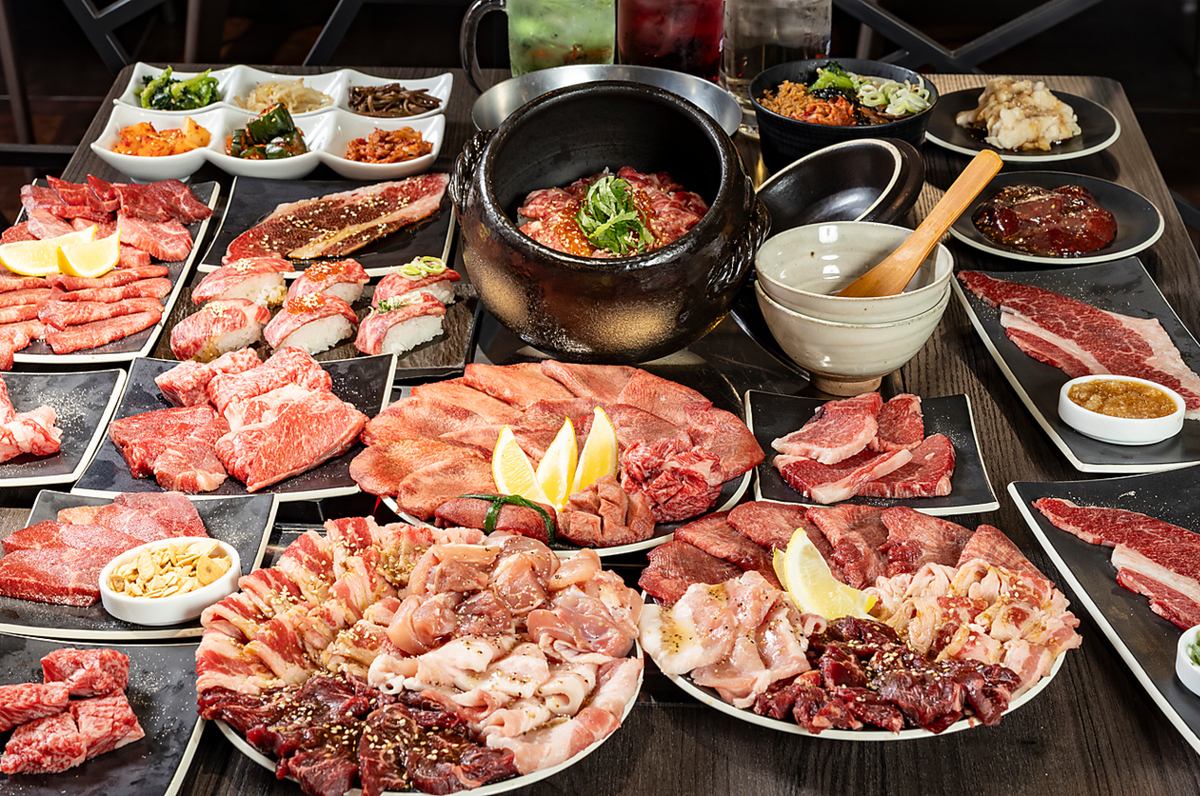 【大人気】"焼肉"食べ飲み放題が新OPEN♪個室も完備◎女子会,誕生日,貸切にも!!