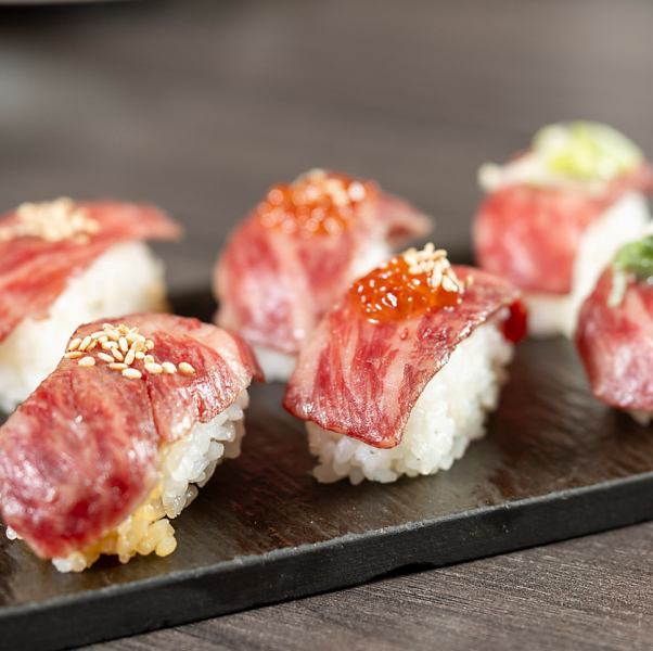 とろける口どけ!炙り和牛の肉寿司。食べ放題でも楽しめる贅沢な逸品!