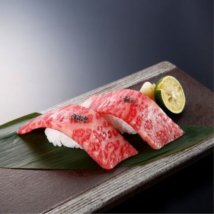 【고기 스시와 불고기 뷔페 코스】 5280엔