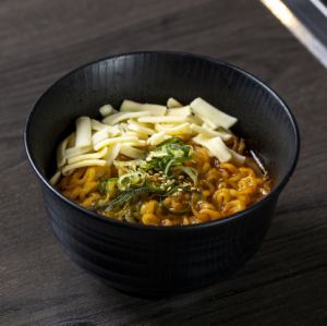 チーズミニ辛ラーメン