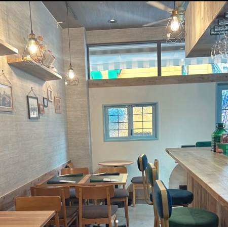 Table seating for 4