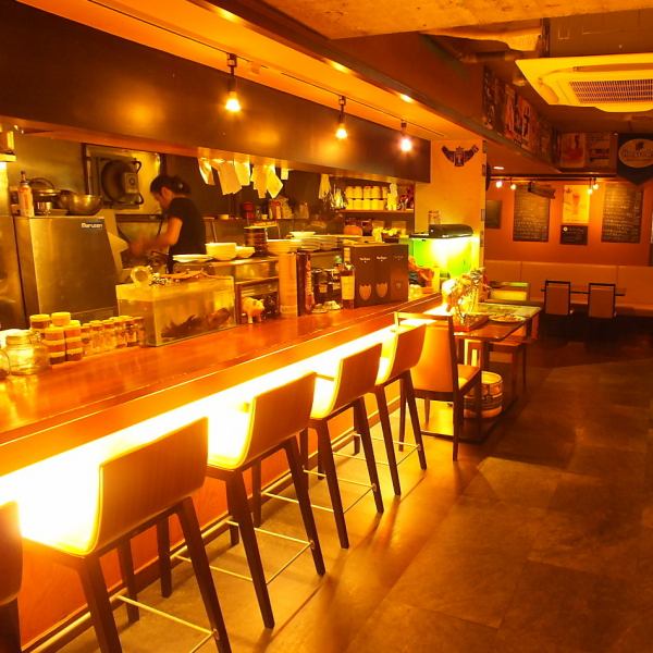 [Open kitchen] epice. Is a precious W counter with an open kitchen and bar counter.Here you can talk about cooking with the chef.Whether you are alone, with friends or on a date ◎