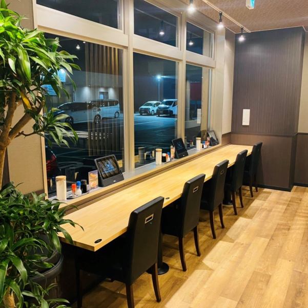 We have counter seats available, so it's recommended for single use ★It can be used for a variety of occasions, such as all-you-can-drink single items, evening set meals, and take-out.