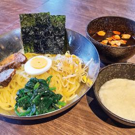 冷麺からジャージャー麺まで！充実した再度メニューも必見♪