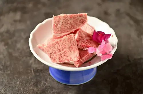 和牛リブロースの贅沢切り落とし