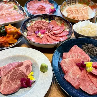 【スタンダードコース】薄切り上タン塩・和牛ヒレ・極上ロース含む全14品6600円(税込)