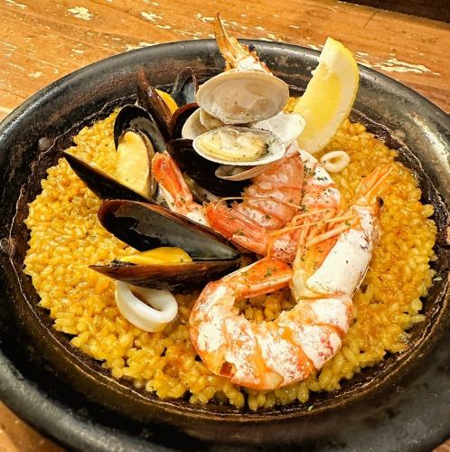【食べなきゃ損！】カリエンテ自慢の絶品パエリア◎ 