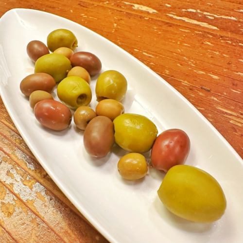 スペイン産オリーブいろいろ