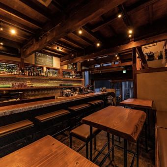 [1 minute walk from Hongo-sanchome station] Spanish bar renovated old folk house