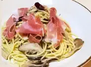 生ハムとキノコのペペロンチーノ