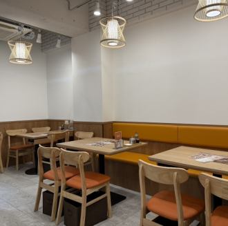 【4名テーブル×6席】