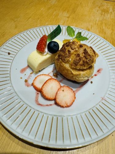 チーズケーキとシュークリーム