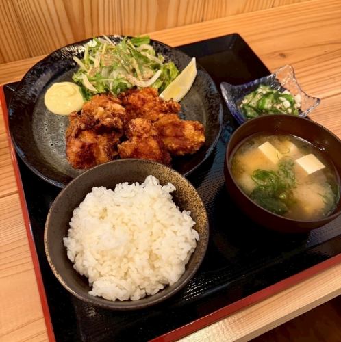 唐揚げ定食 