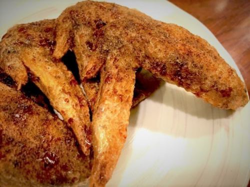 手羽先の唐揚げ（2本）