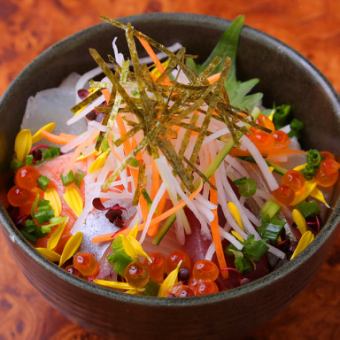 Mini-seafood on bowl
